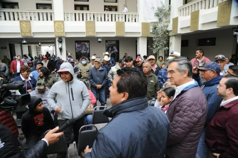 Respalda gobernador a ejidatarios de Llera con asesoría legal, apoyos sociales y programas comunitarios