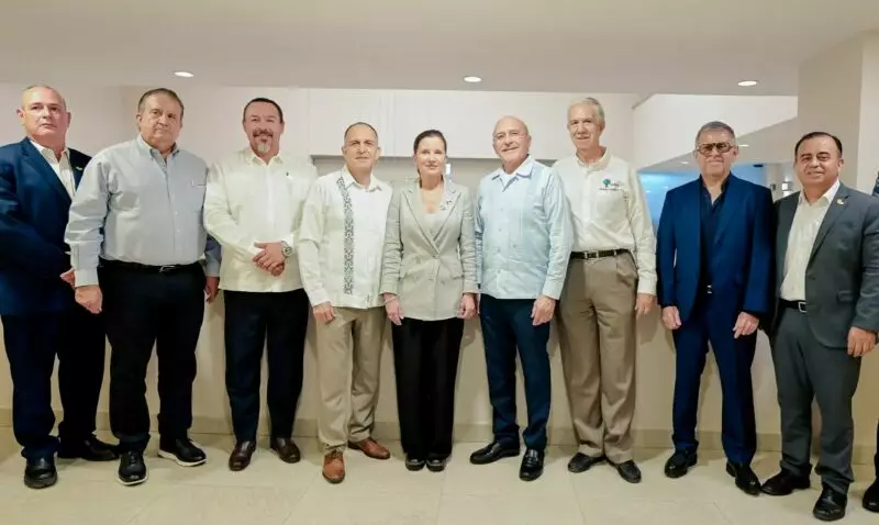 Mantiene Economía comunicación con industria ante escenario comercial con EEUU