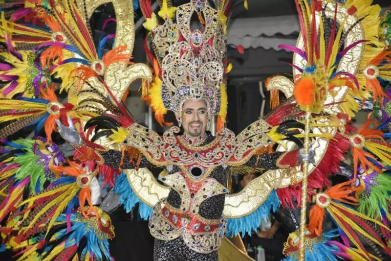 Da a conocer Turismo bolsa de premios del Carnaval 2025