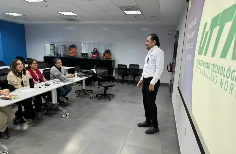 Capacita Universidad Tecnológica de Tamaulipas Norte a maquiladora sobre inclusión laboral de personas con autismo