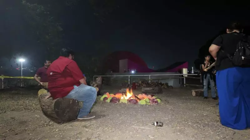 Descubren la magia del eclipse lunar en campamento del planetario