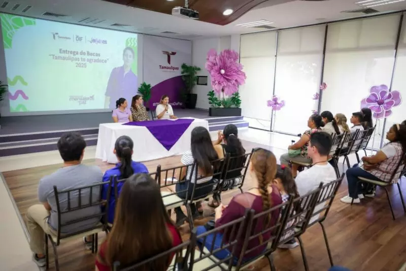 DIF Tamaulipas entrega la beca “Tamaulipas te agradece” a 200 jóvenes de 39 municipios